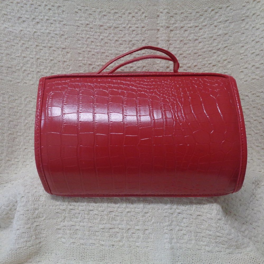 Travel cosmetic hanging bag with removable pouches in red